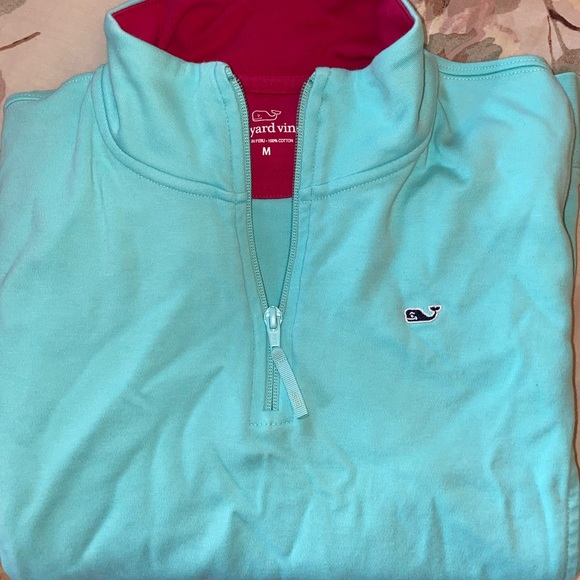 perfect condition vineyard vines pull over - Picture 1 of 3
